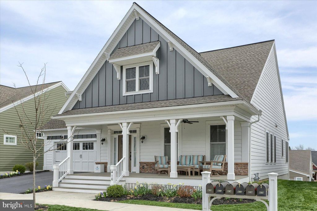 Photo of 410 DECLARATION AVE, EPHRATA, PA 17522 (MLS # PALA2033456)