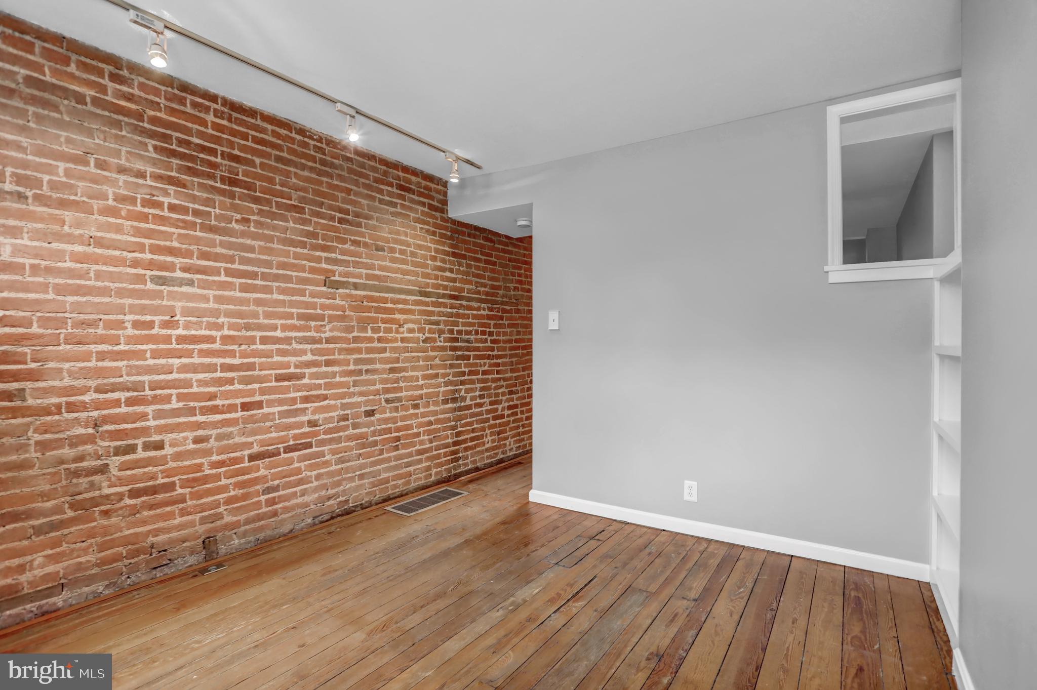 FEDERAL HILL HISTORIC DISTRICT - Residential Lease