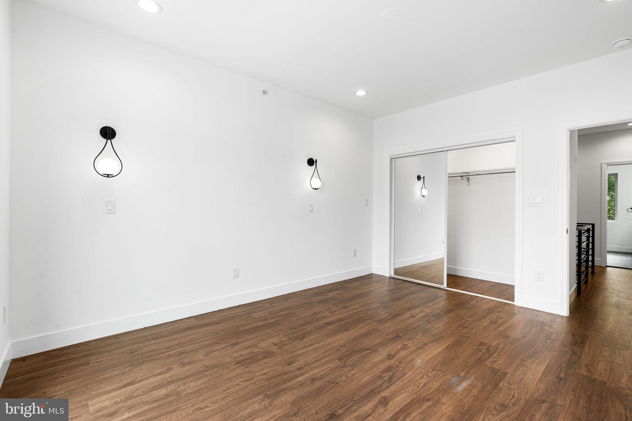 COBBS CREEK - Residential