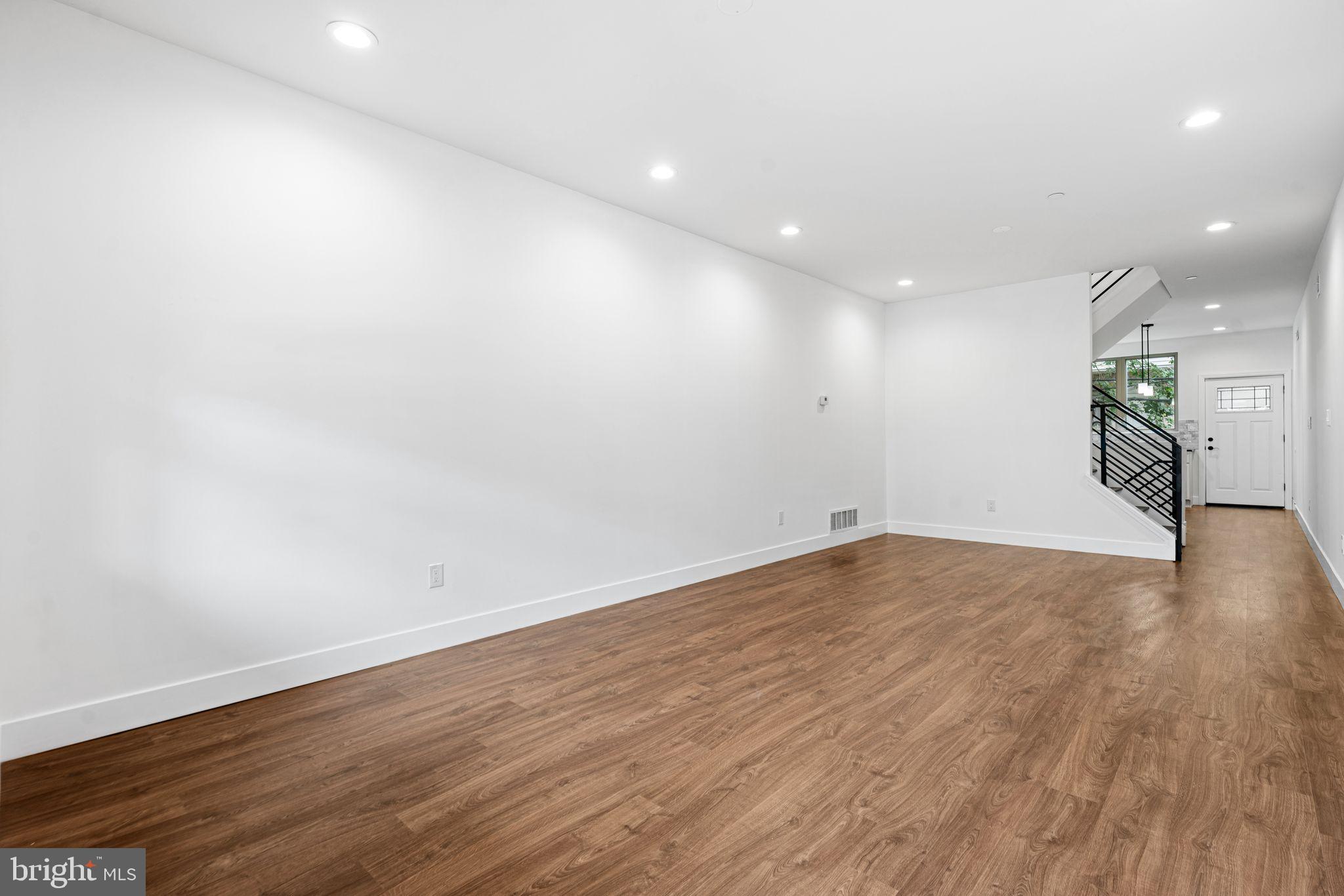 COBBS CREEK - Residential