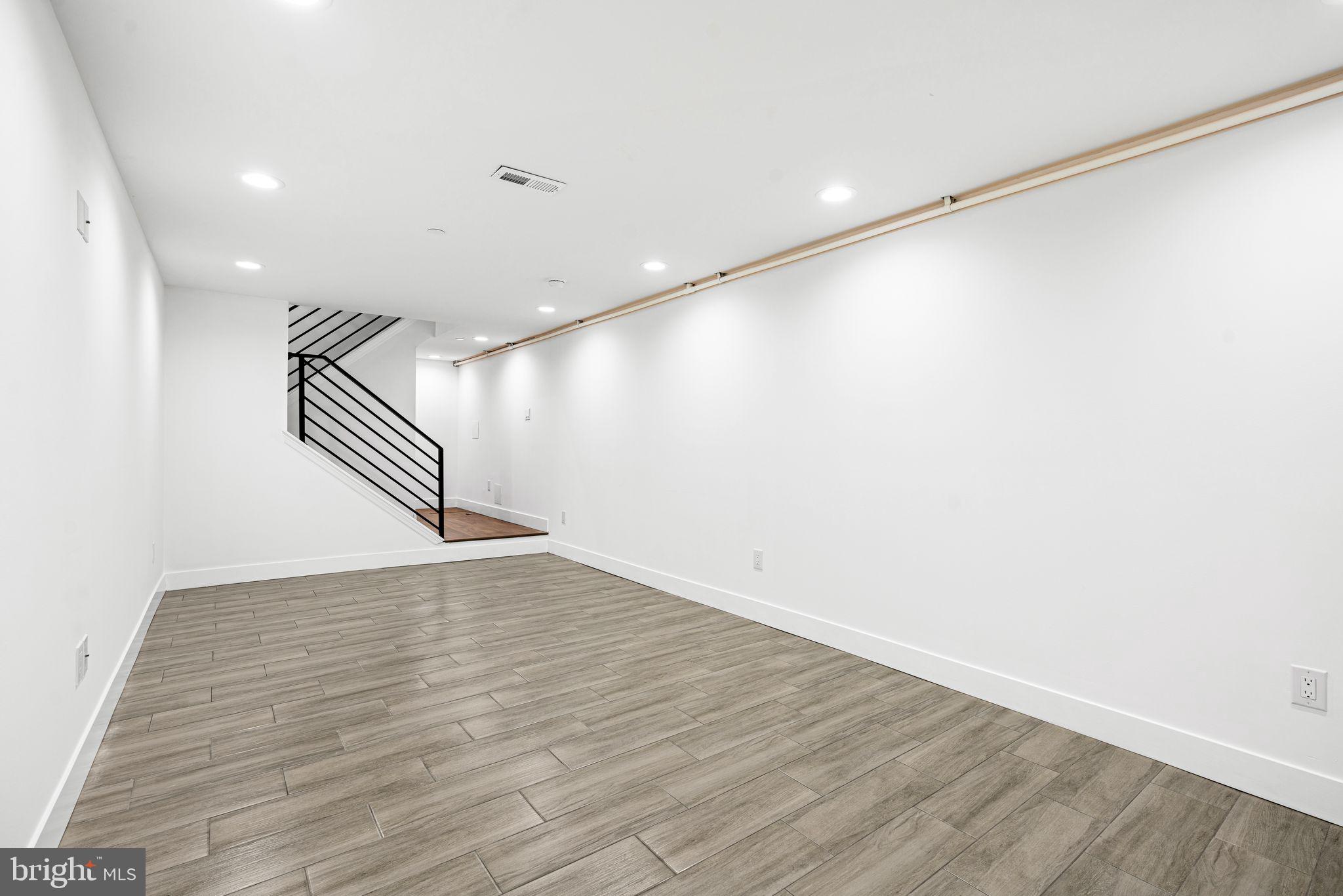 COBBS CREEK - Residential