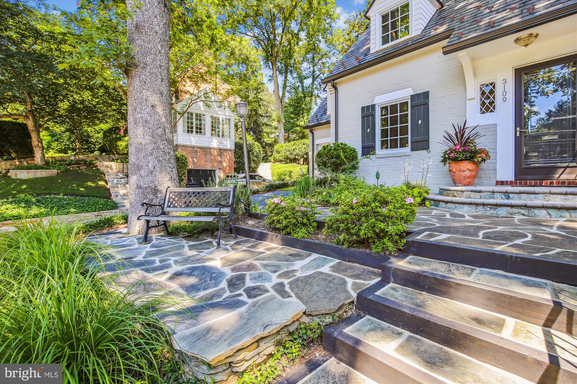 BELLEVUE FOREST - Residential