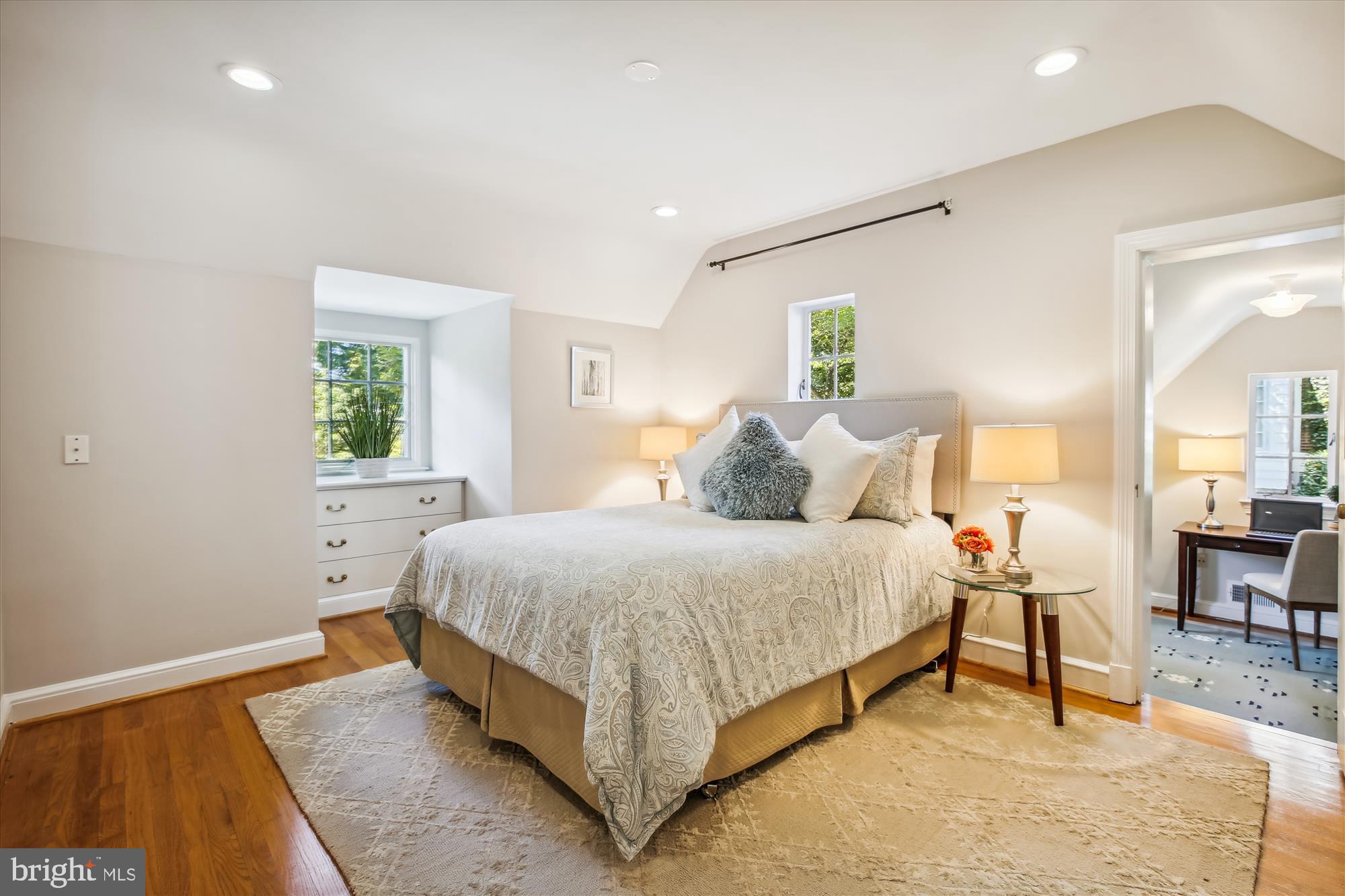 BELLEVUE FOREST - Residential