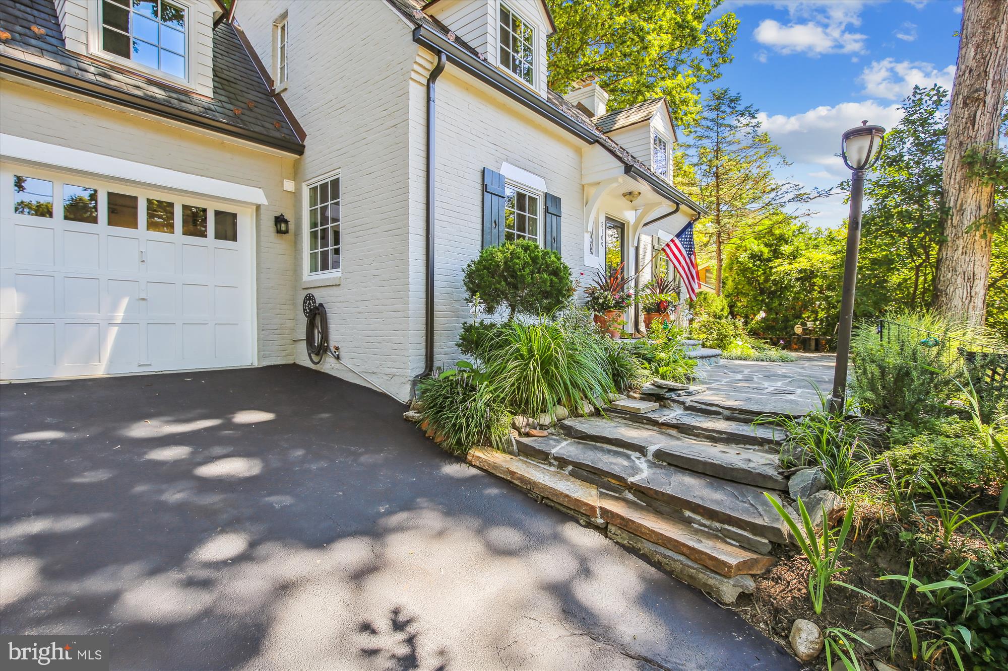 BELLEVUE FOREST - Residential