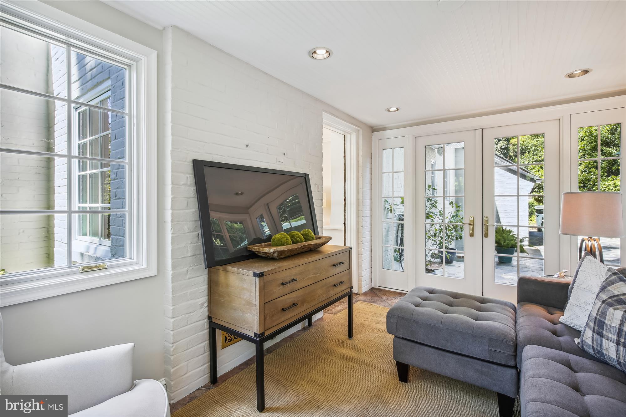 BELLEVUE FOREST - Residential