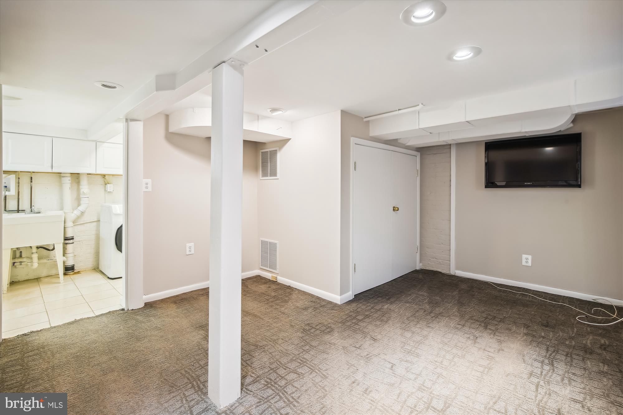 BELLEVUE FOREST - Residential