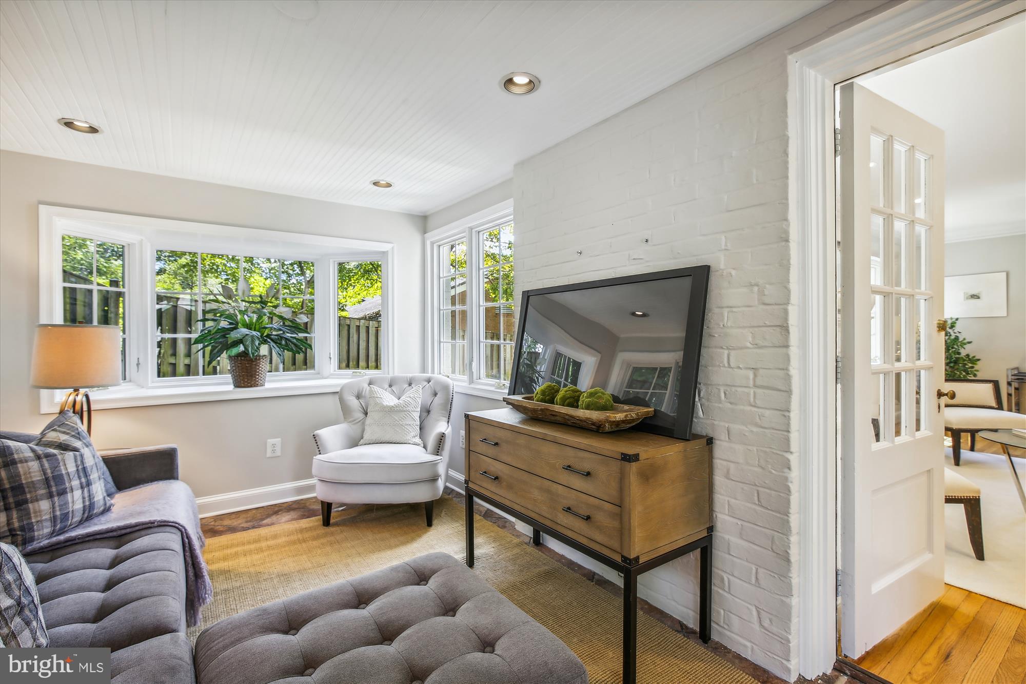 BELLEVUE FOREST - Residential