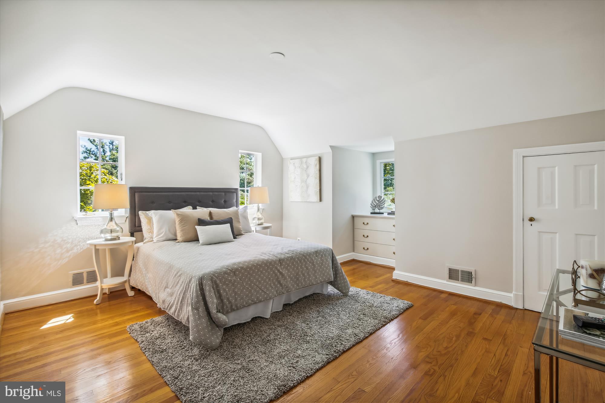 BELLEVUE FOREST - Residential