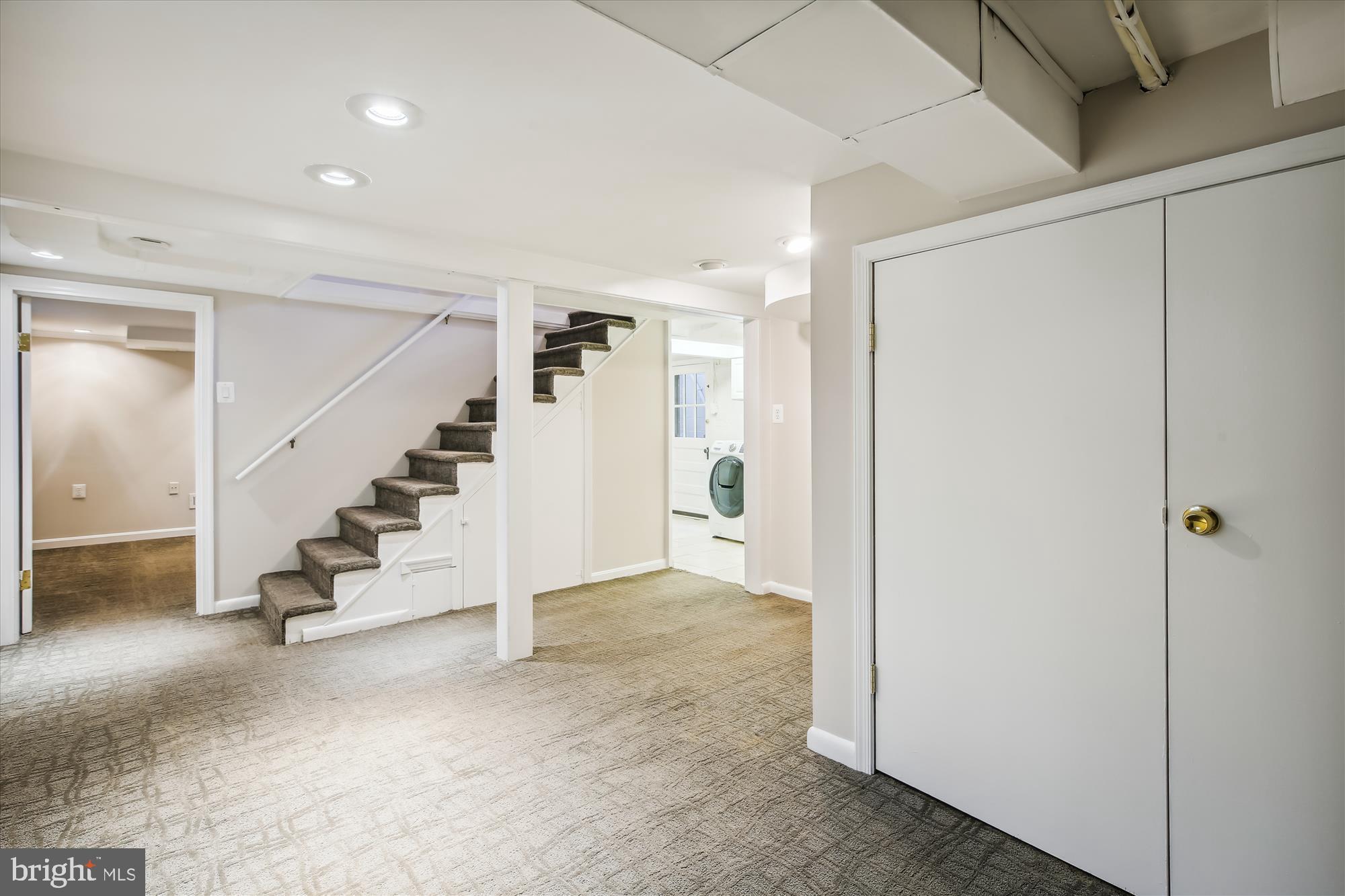 BELLEVUE FOREST - Residential