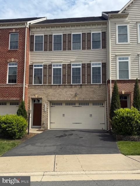 42621 OFFENHAM TERRACE CHANTILLY VA 20152