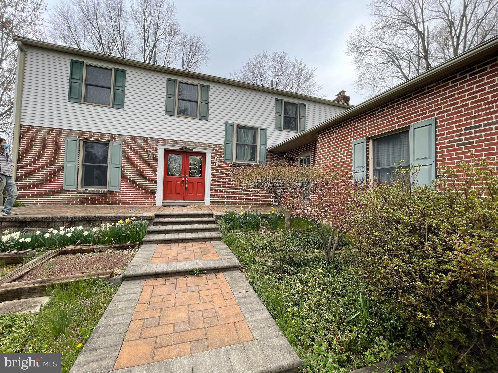 OLD FORGE ESTATES - Residential Lease