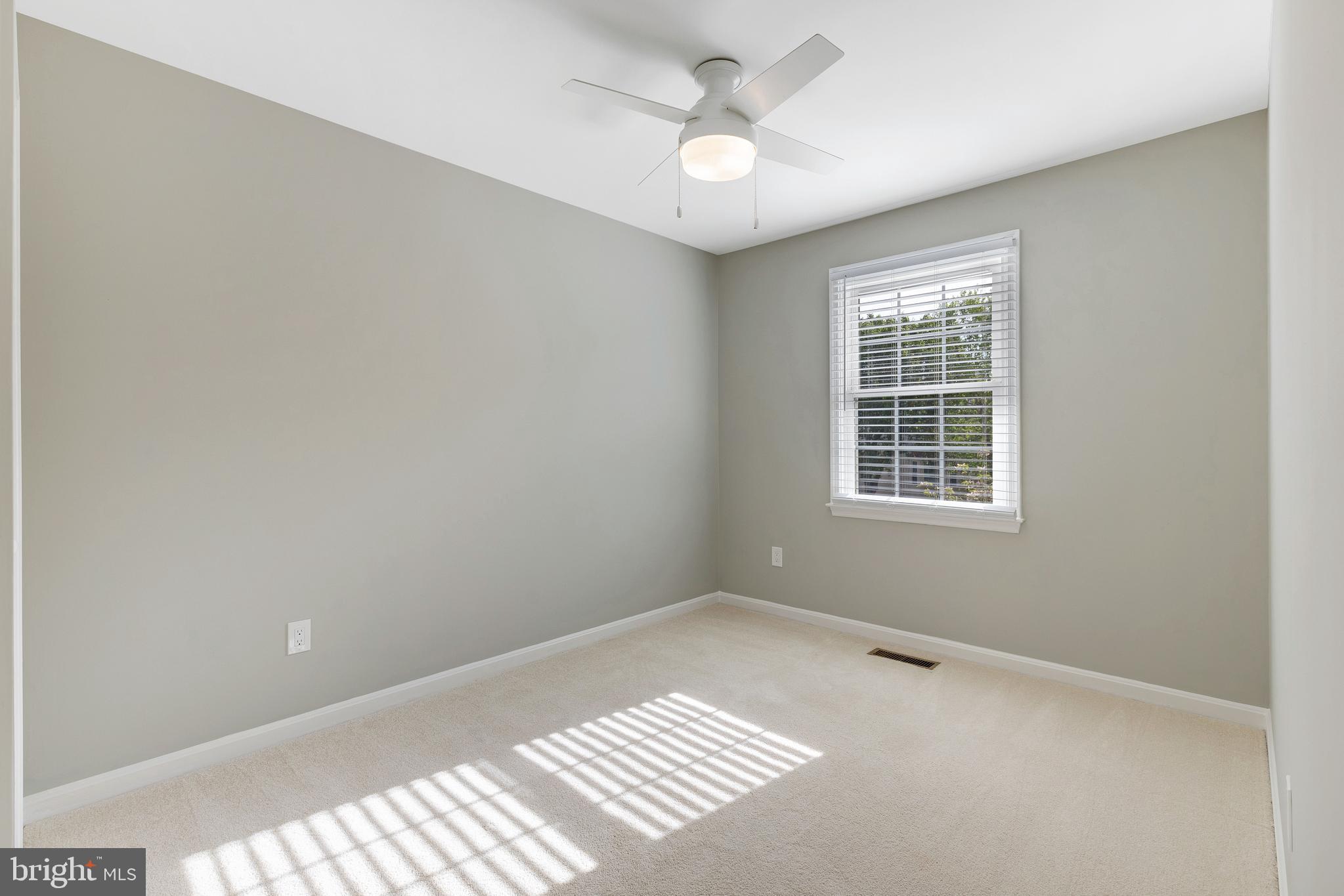 LANDSDOWNE - Residential