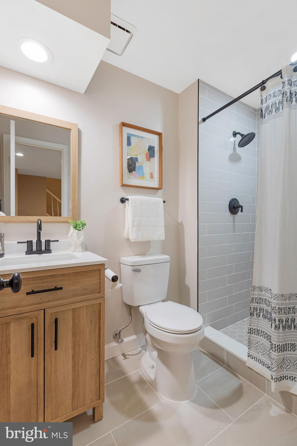 LANDSDOWNE - Residential