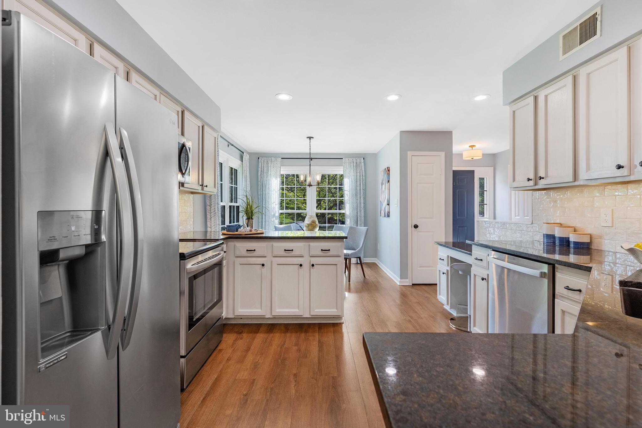 LANDSDOWNE - Residential