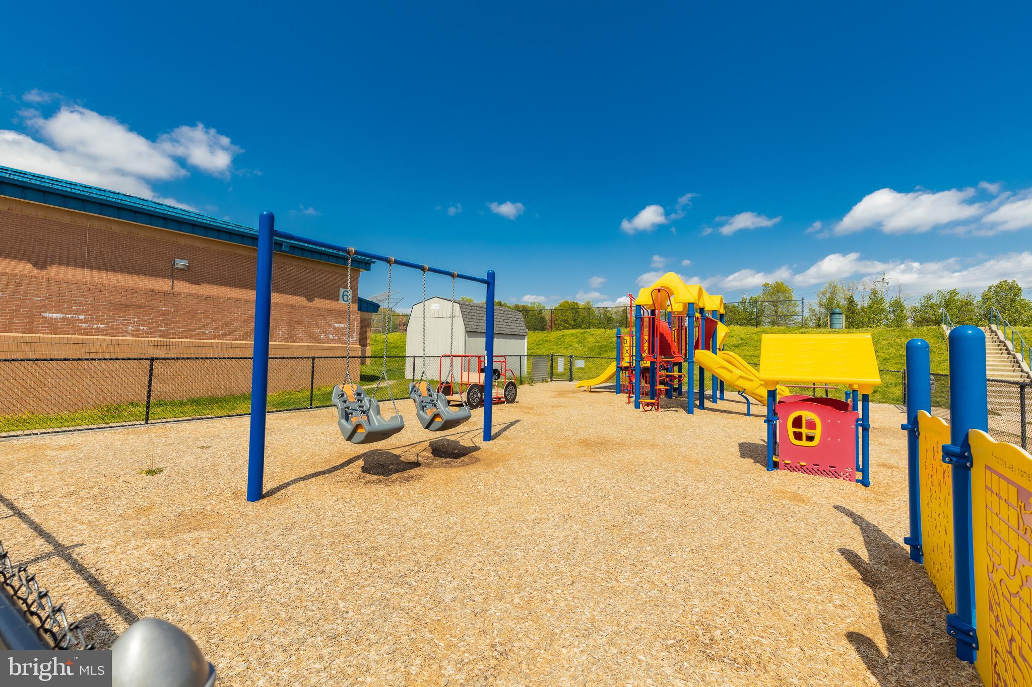 LANDSDOWNE - Residential