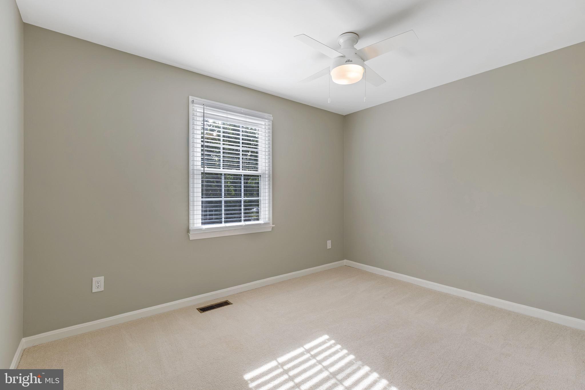 LANDSDOWNE - Residential