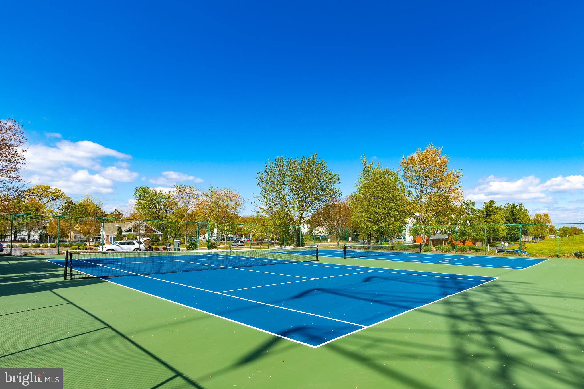 LANDSDOWNE - Residential