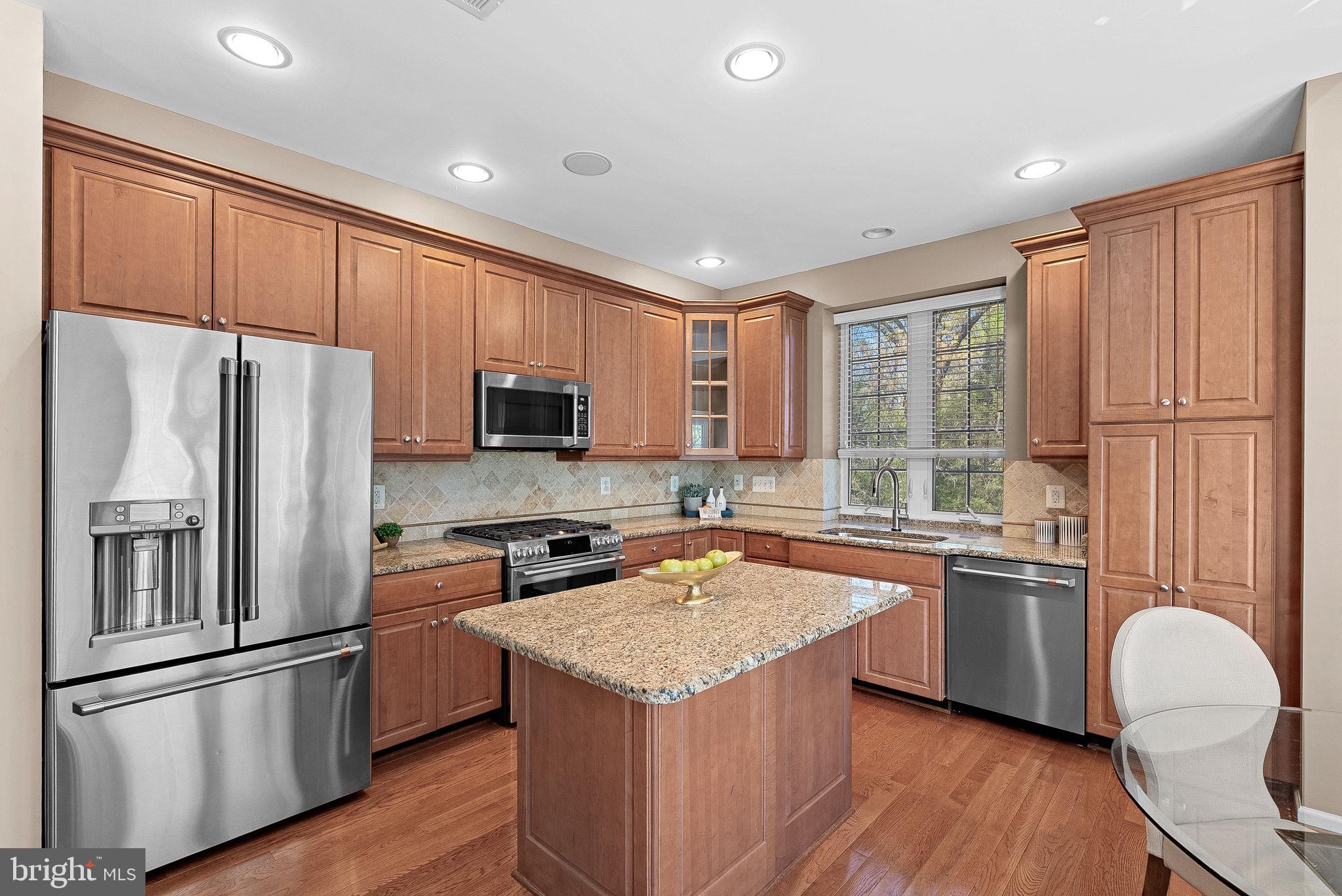 BELMONT COUNTRY CLUB - Residential