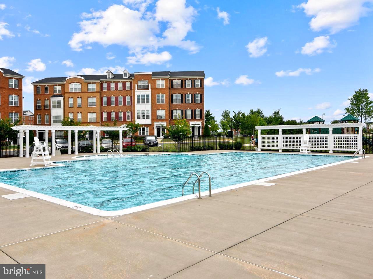 BUCKINGHAM AT LOUDOUN VALLEY - Residential