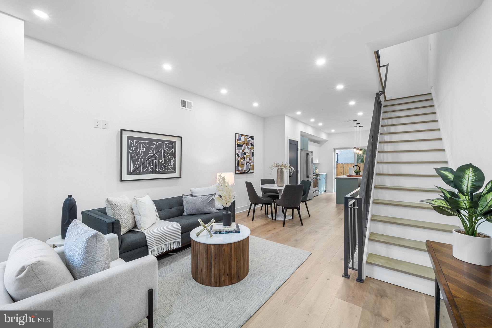 DICKINSON NARROWS - Residential