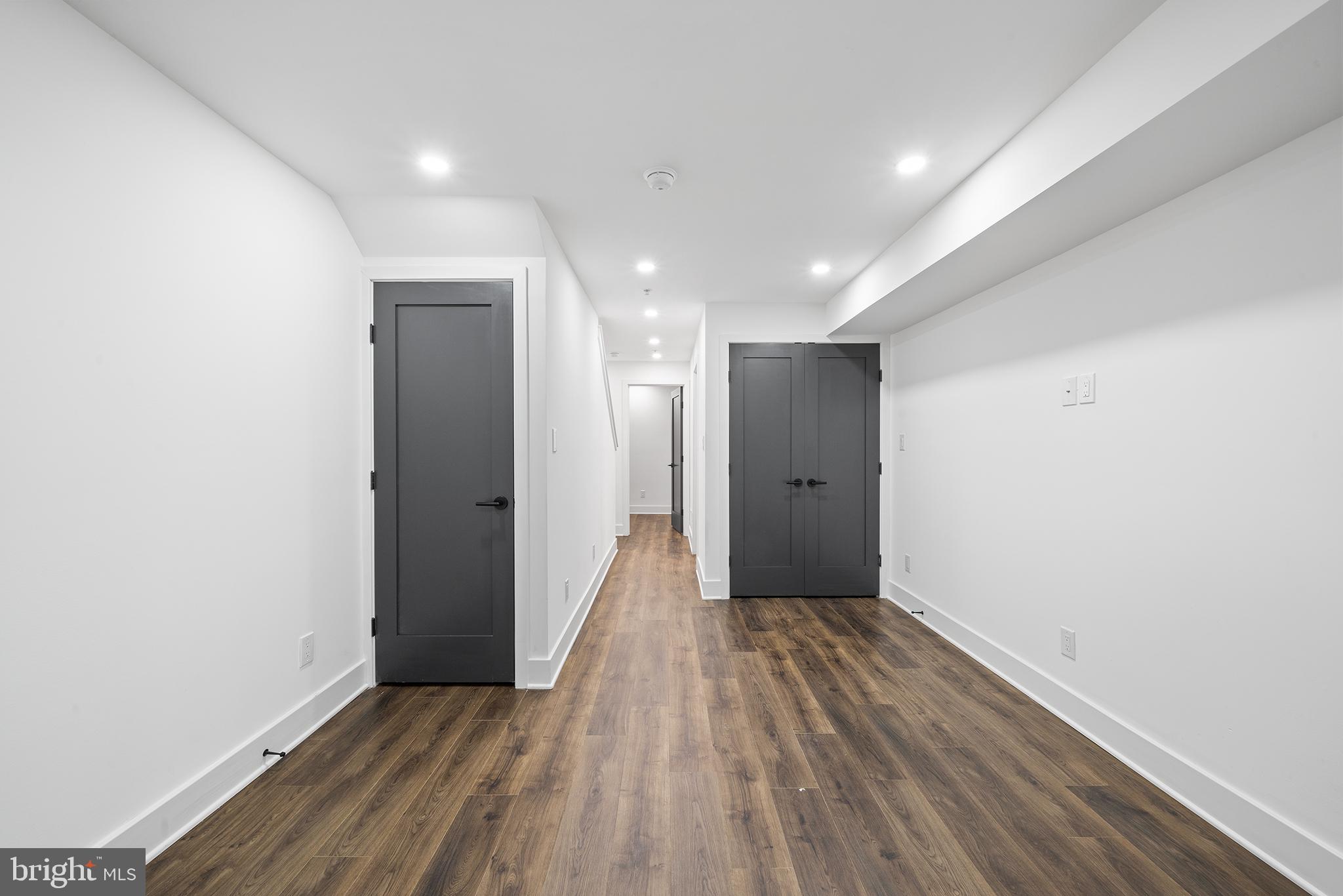 DICKINSON NARROWS - Residential