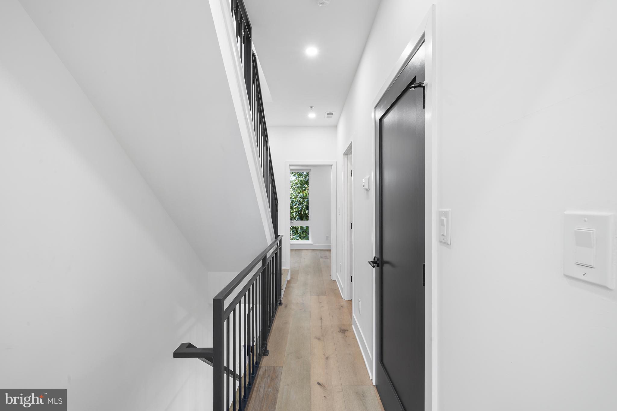 DICKINSON NARROWS - Residential