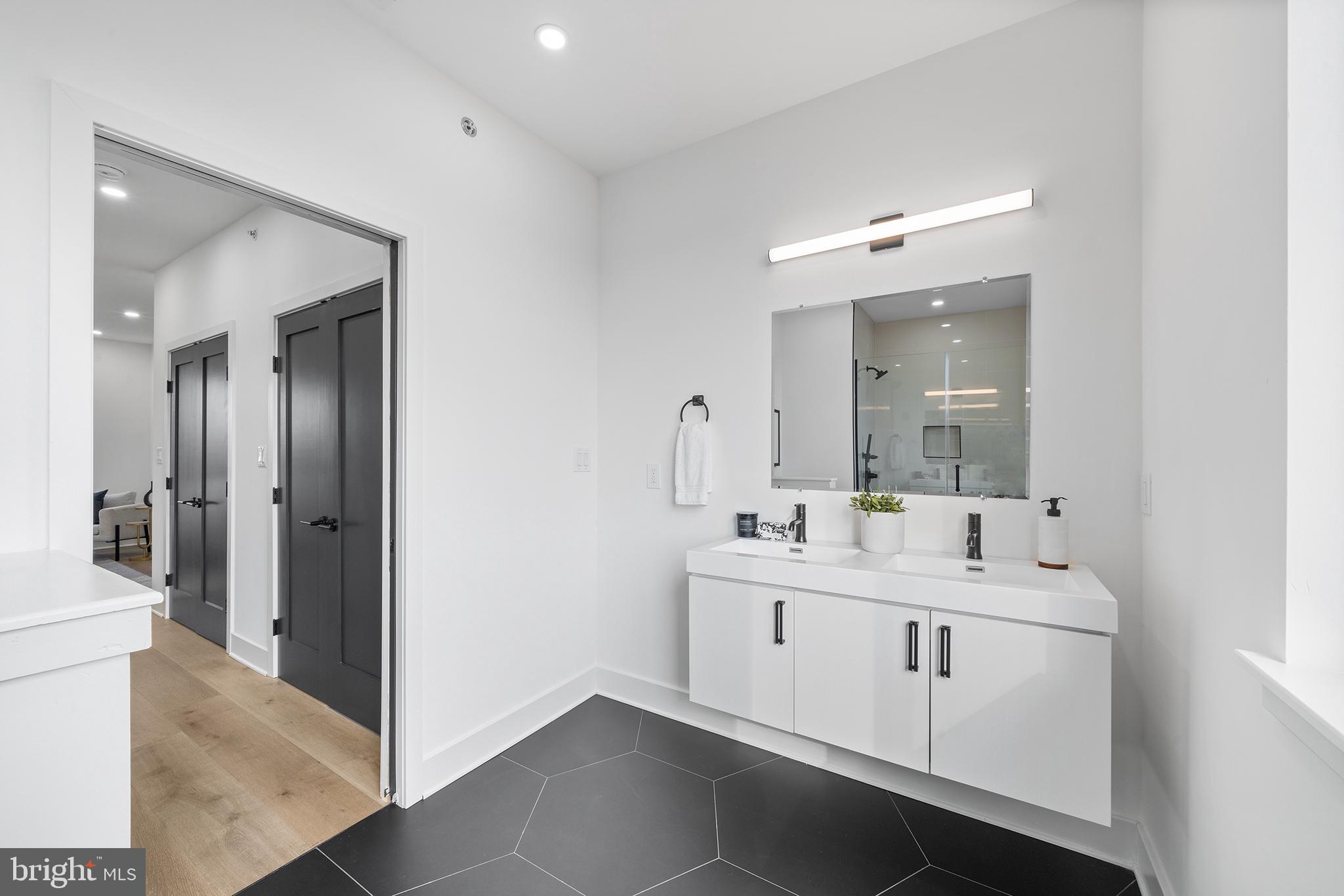 DICKINSON NARROWS - Residential