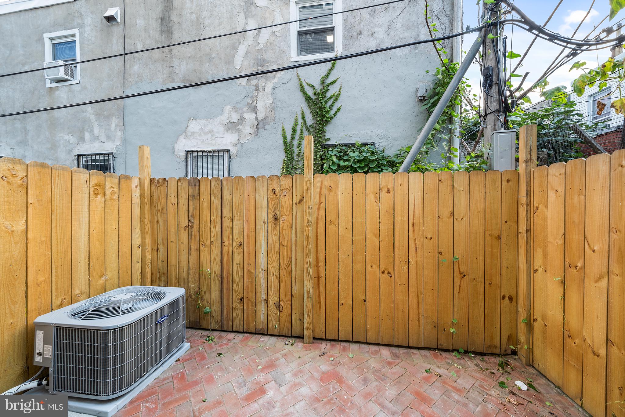 DICKINSON NARROWS - Residential