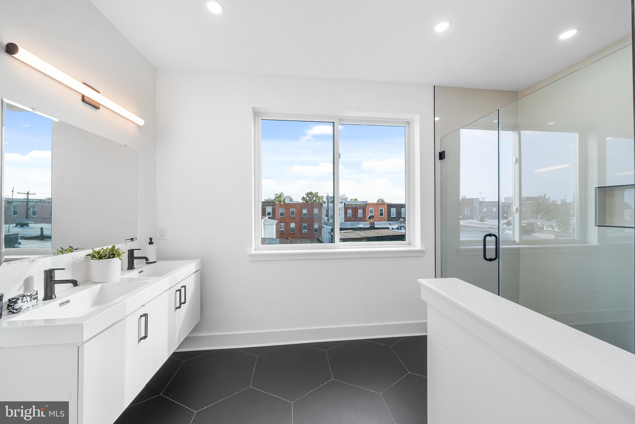 DICKINSON NARROWS - Residential