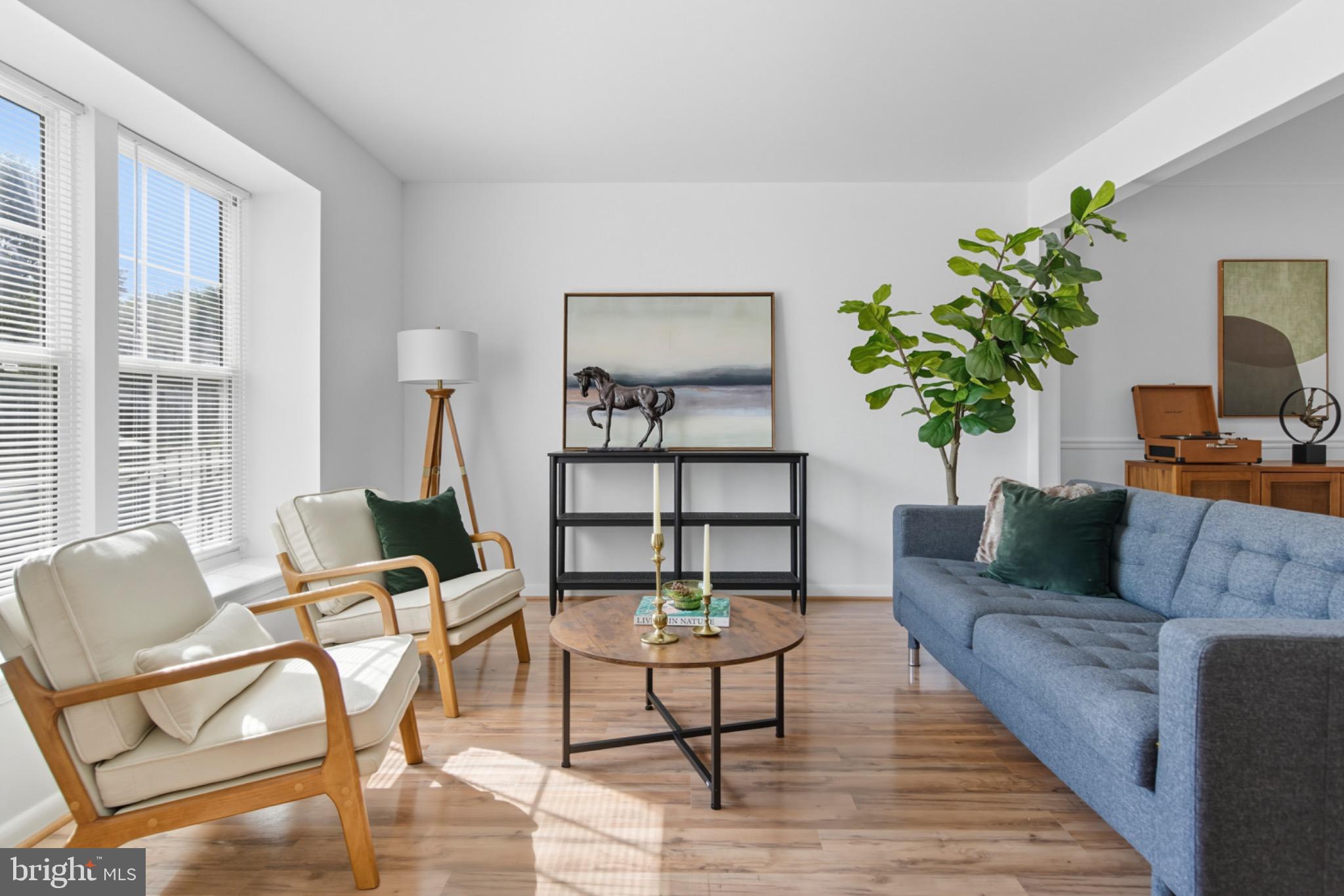 CHASE MANOR - Residential