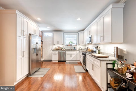 Townhouse For Rent - 8 S Potomac Street<br/> BALTIMORE, MD 21224