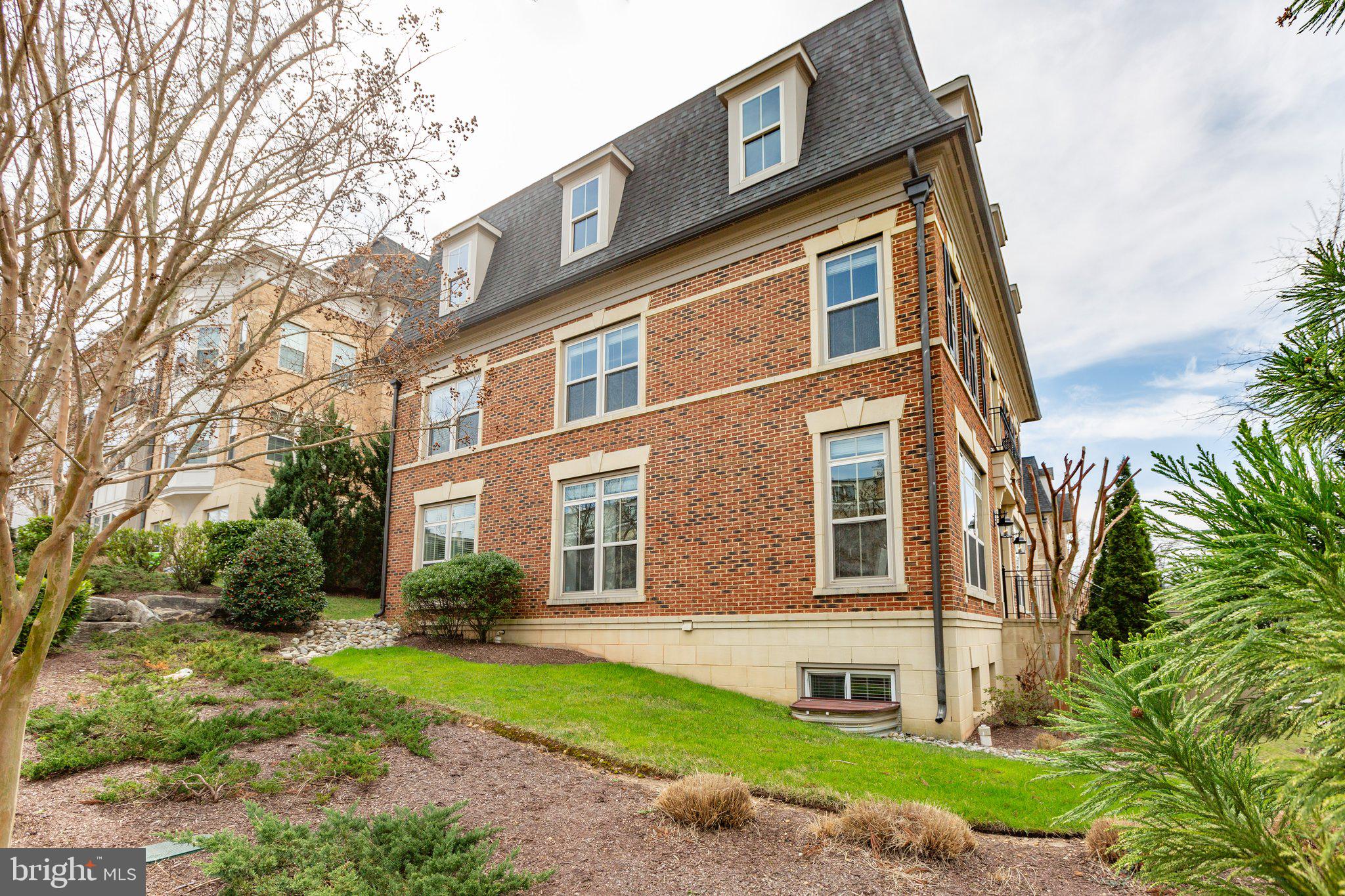 POTOMAC OVERLOOK AT NATIONAL HARBOR - Residential