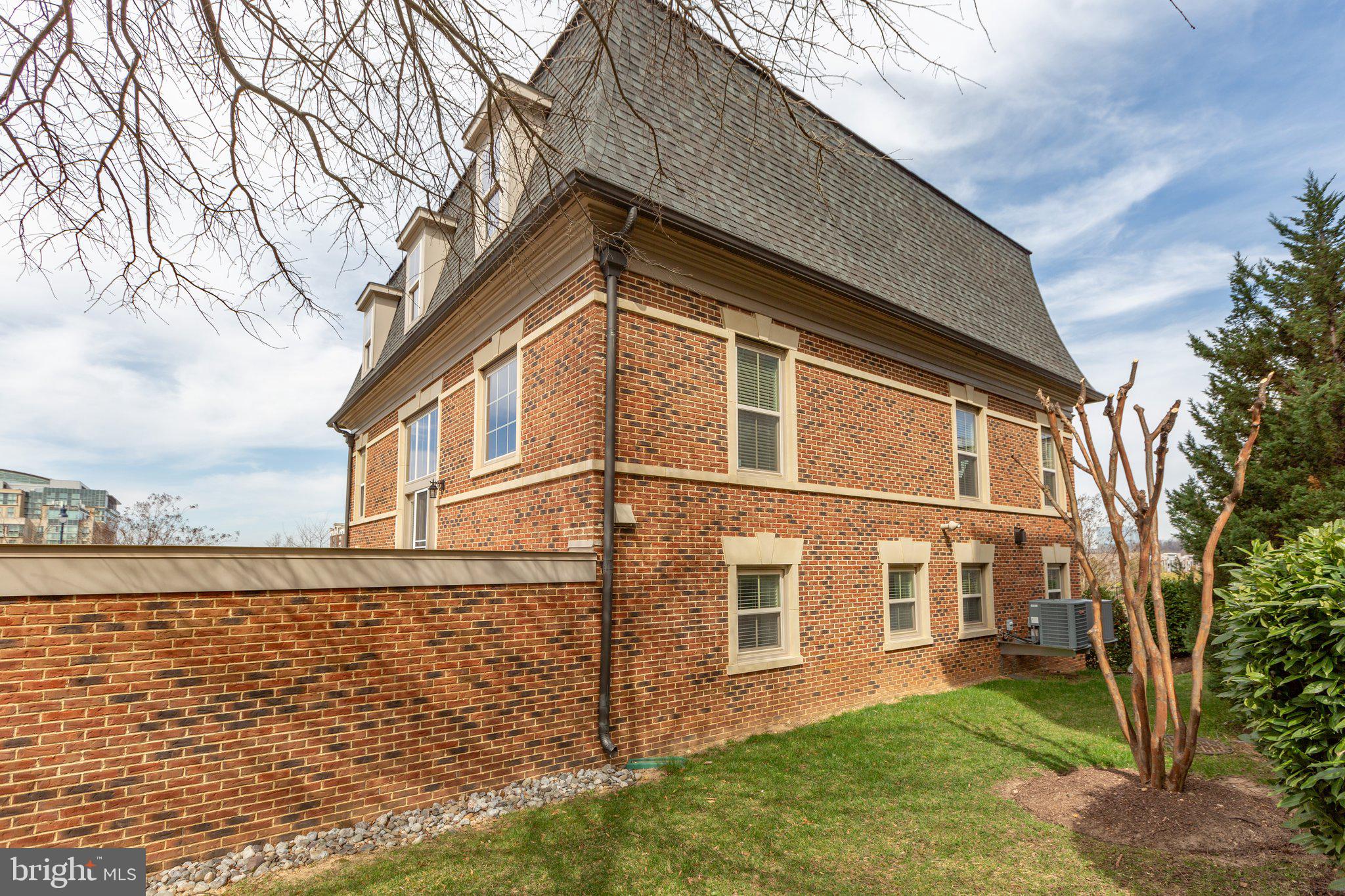 POTOMAC OVERLOOK AT NATIONAL HARBOR - Residential