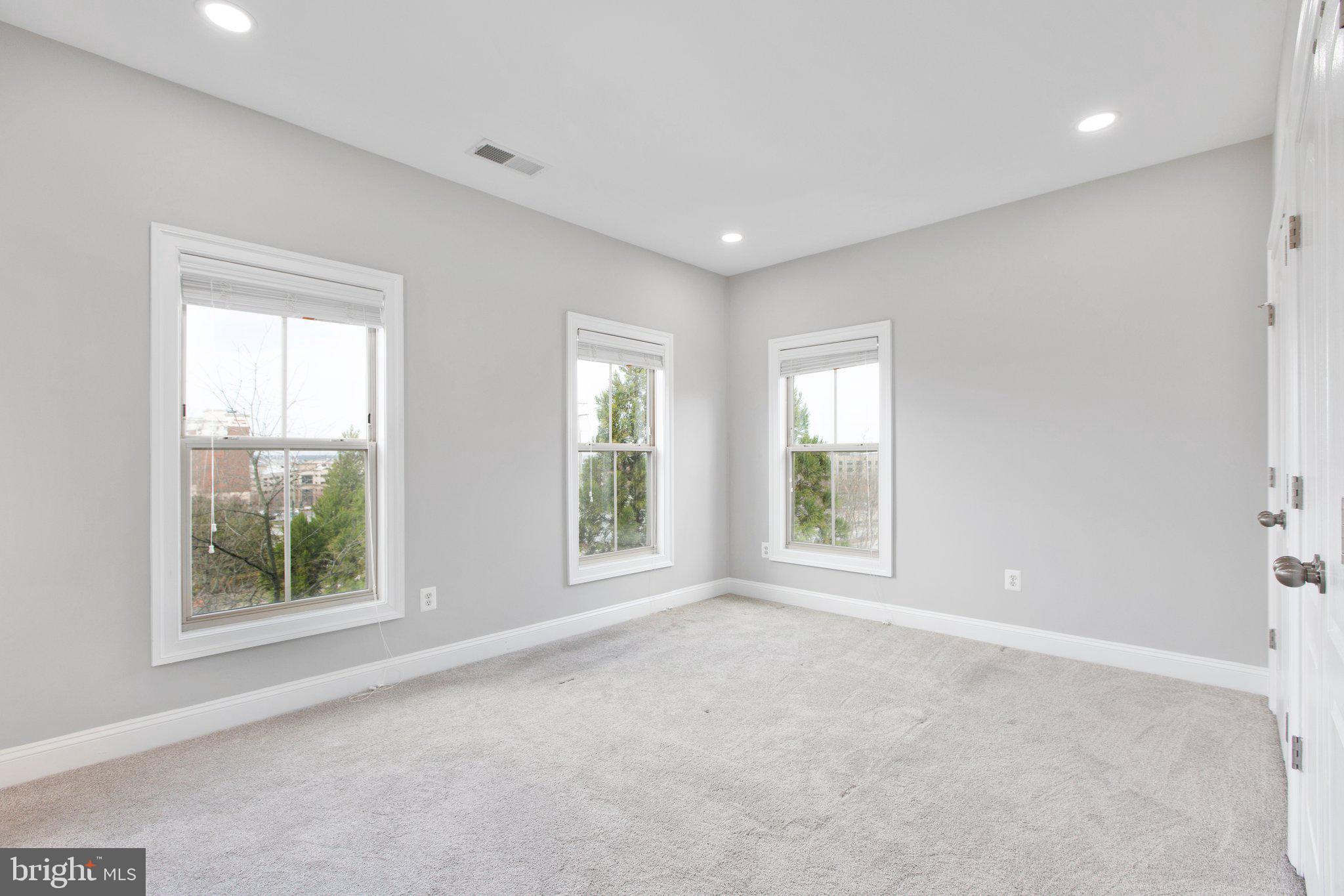 POTOMAC OVERLOOK AT NATIONAL HARBOR - Residential