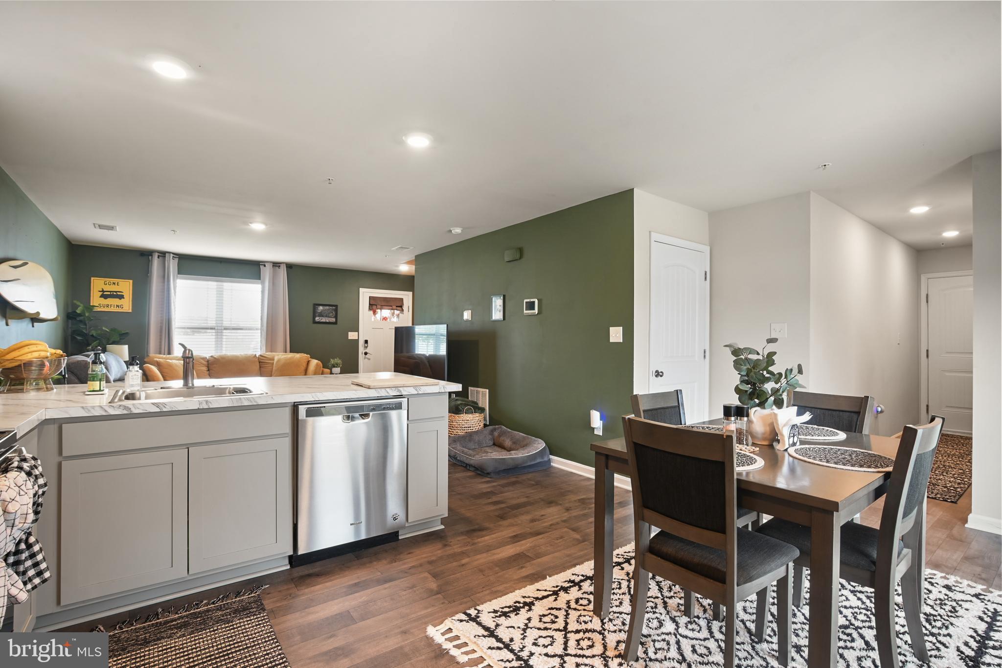 SOMERSET LANDING - Residential