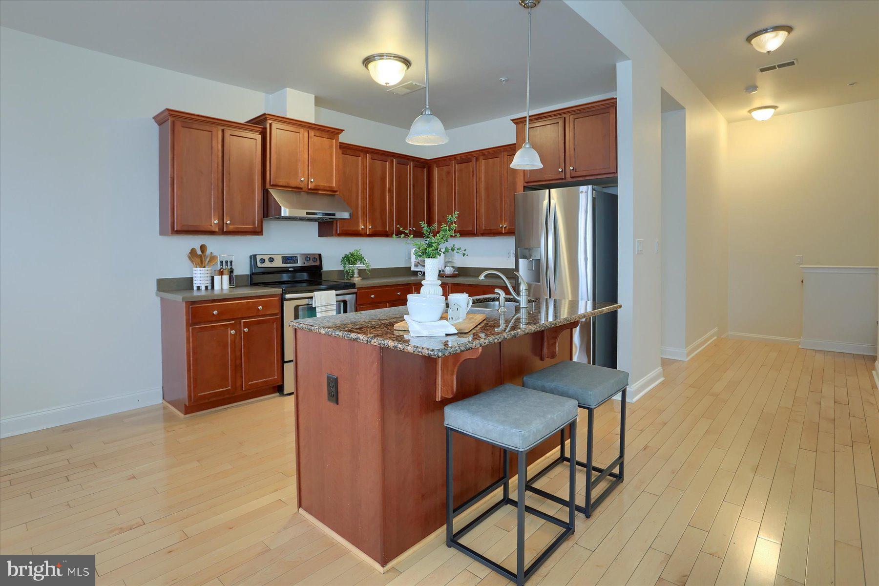 DEER RUN COMMONS - Residential