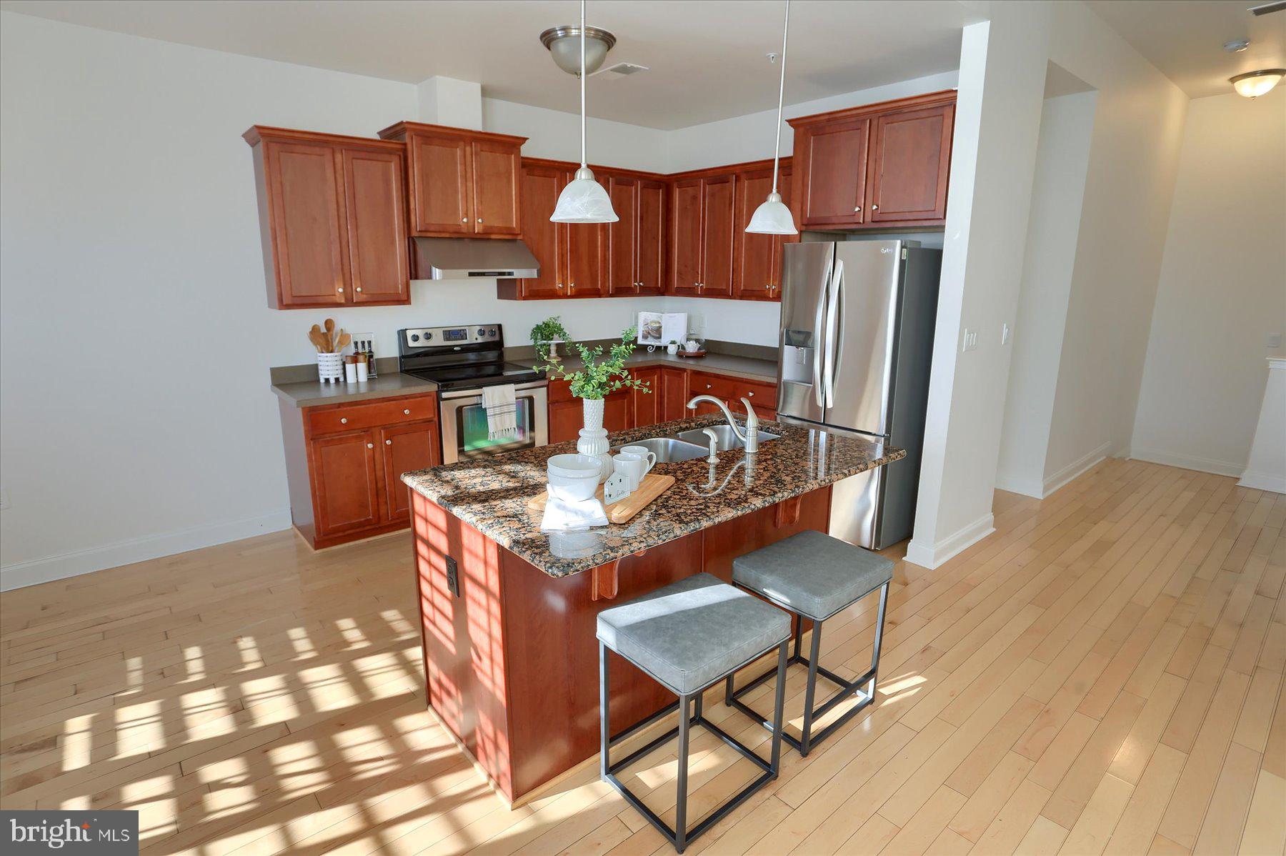 DEER RUN COMMONS - Residential