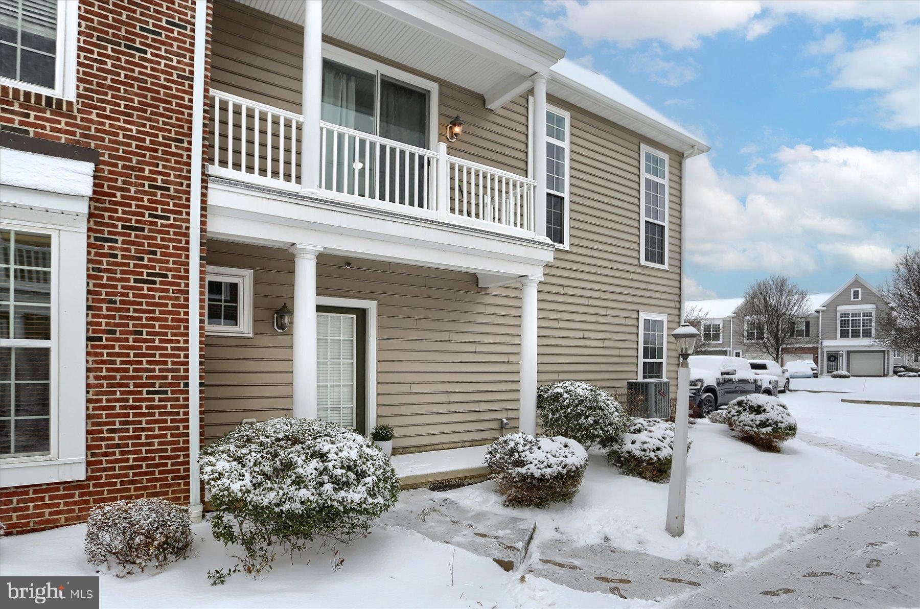 DEER RUN COMMONS - Residential