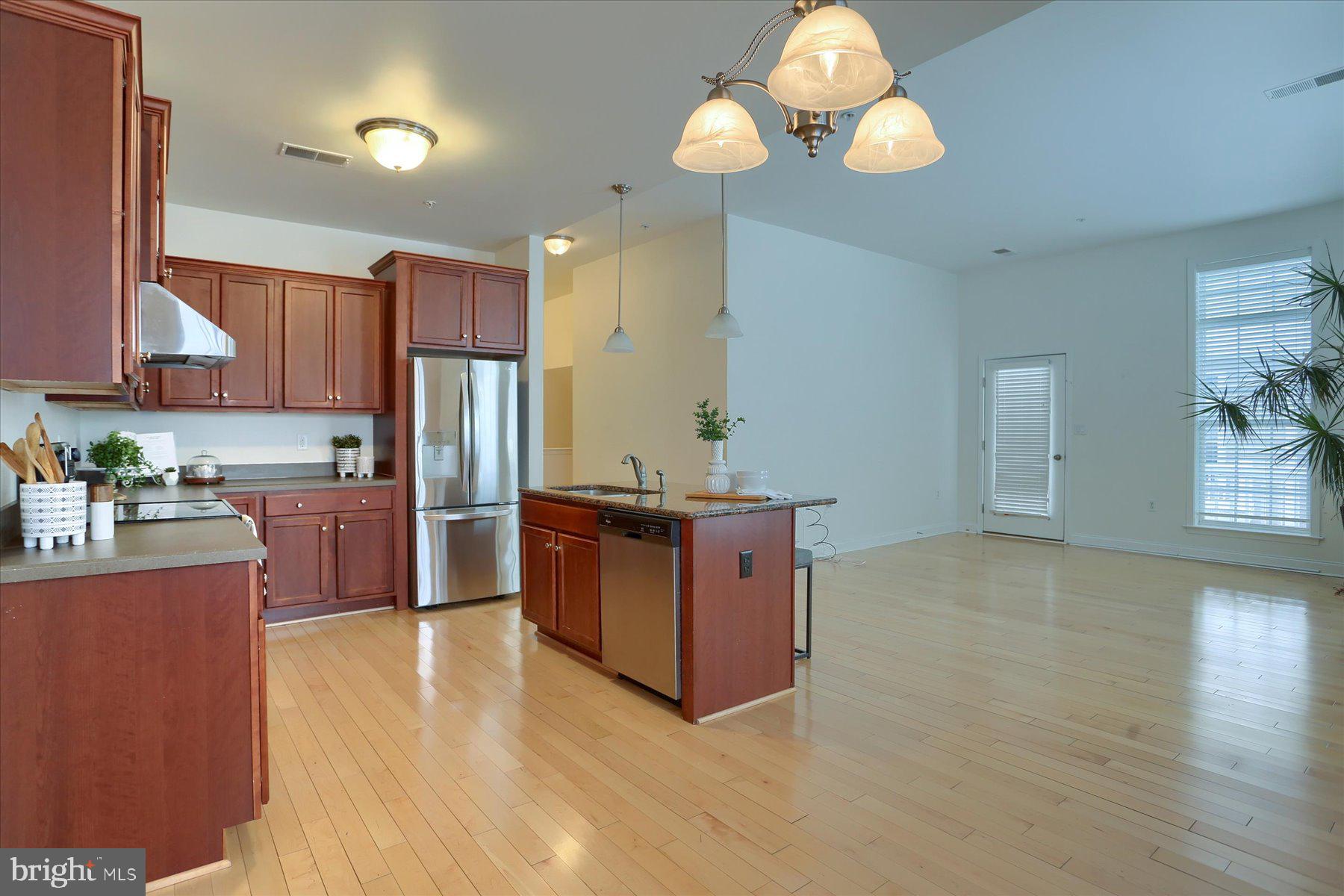 DEER RUN COMMONS - Residential