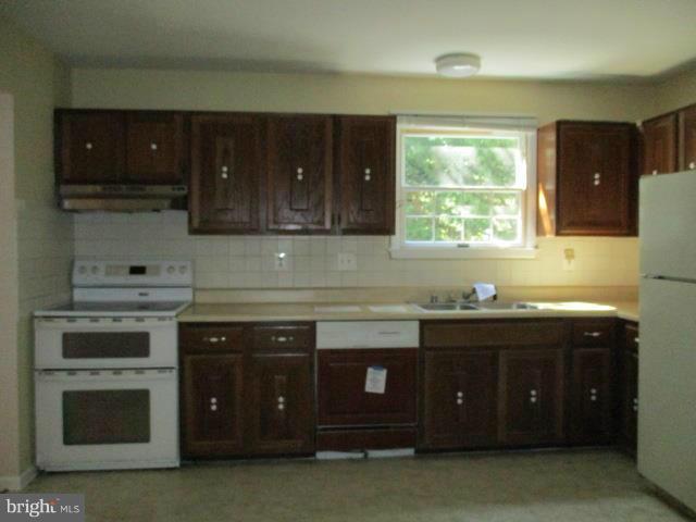 WAKELY TERRACE - Residential