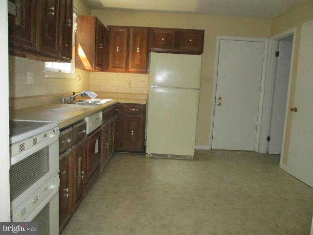 WAKELY TERRACE - Residential