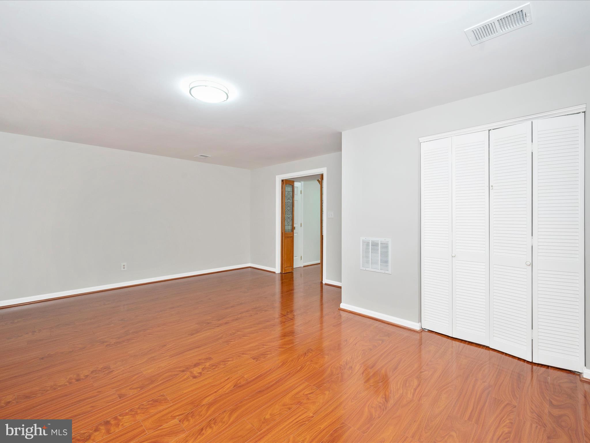 SHADOW OAK - Residential