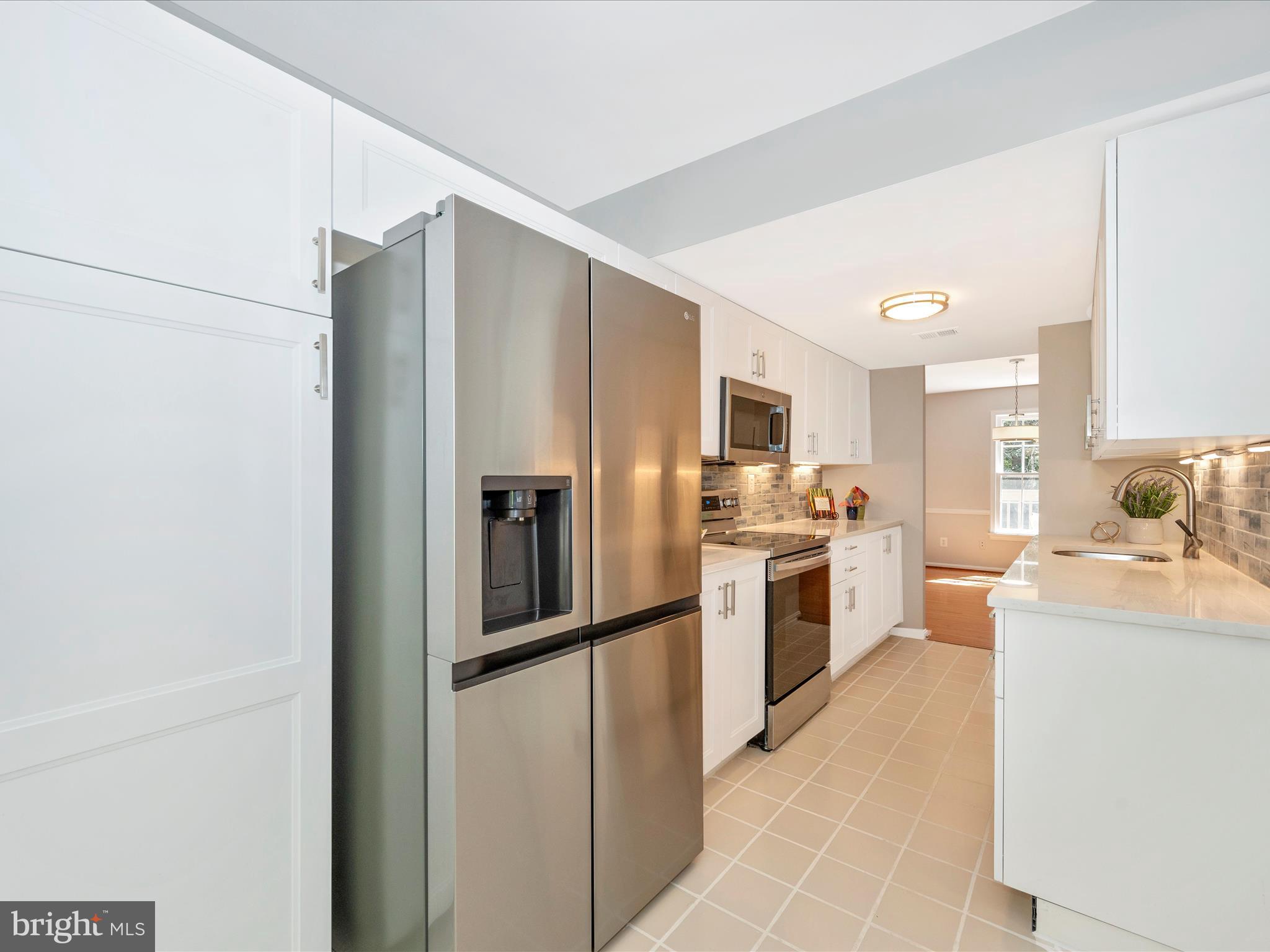 SHADOW OAK - Residential