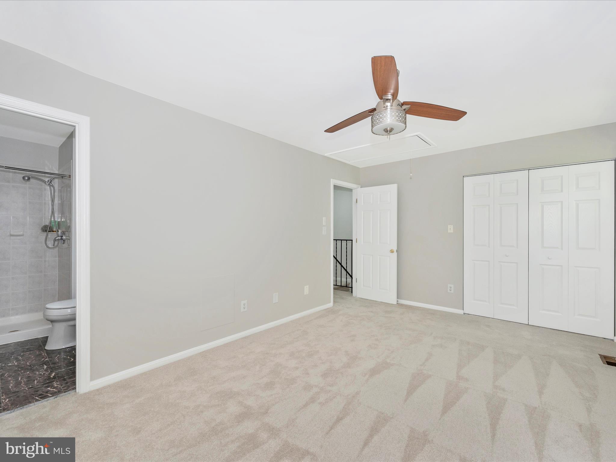 SHADOW OAK - Residential