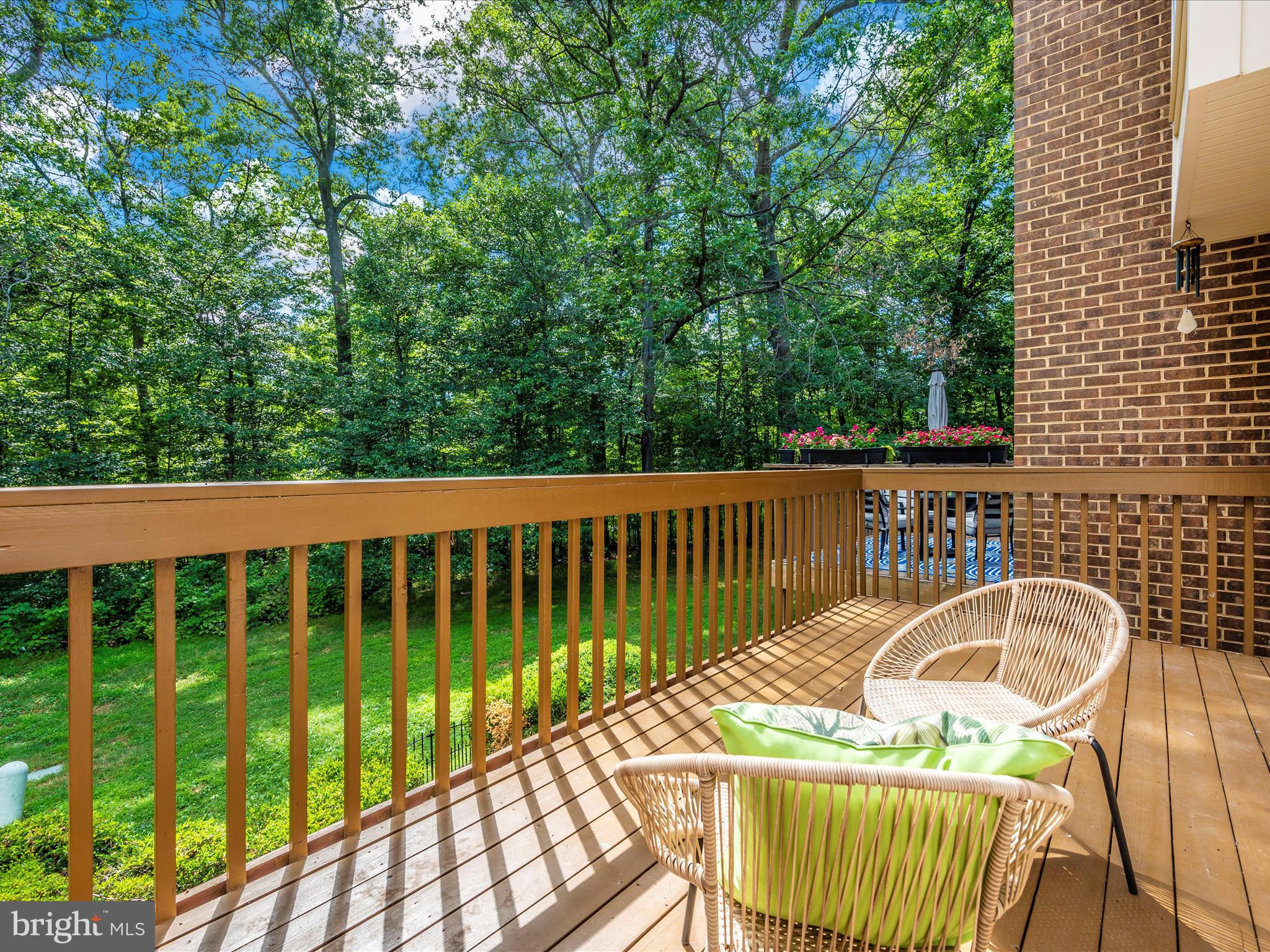 SHADOW OAK - Residential