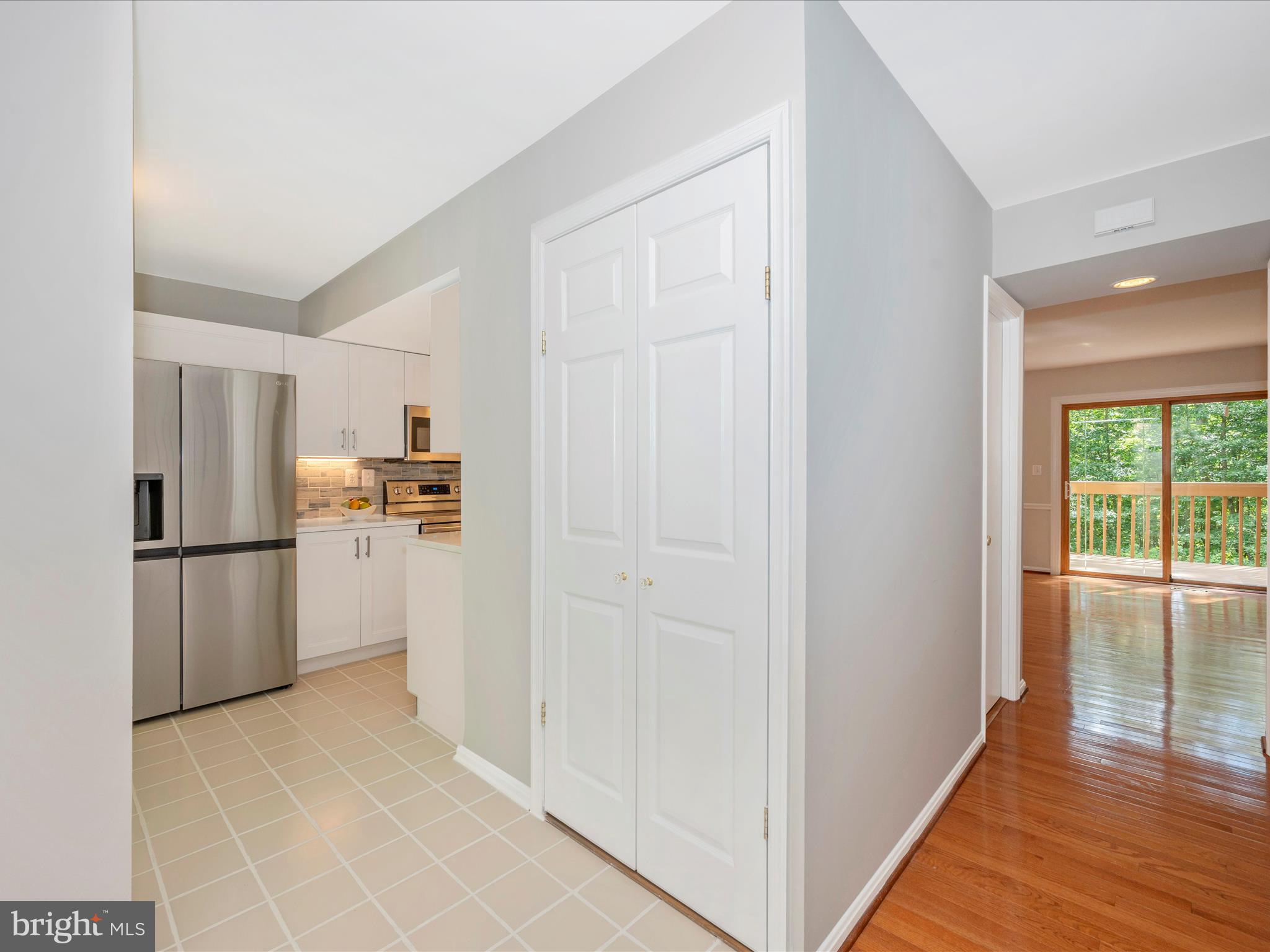 SHADOW OAK - Residential