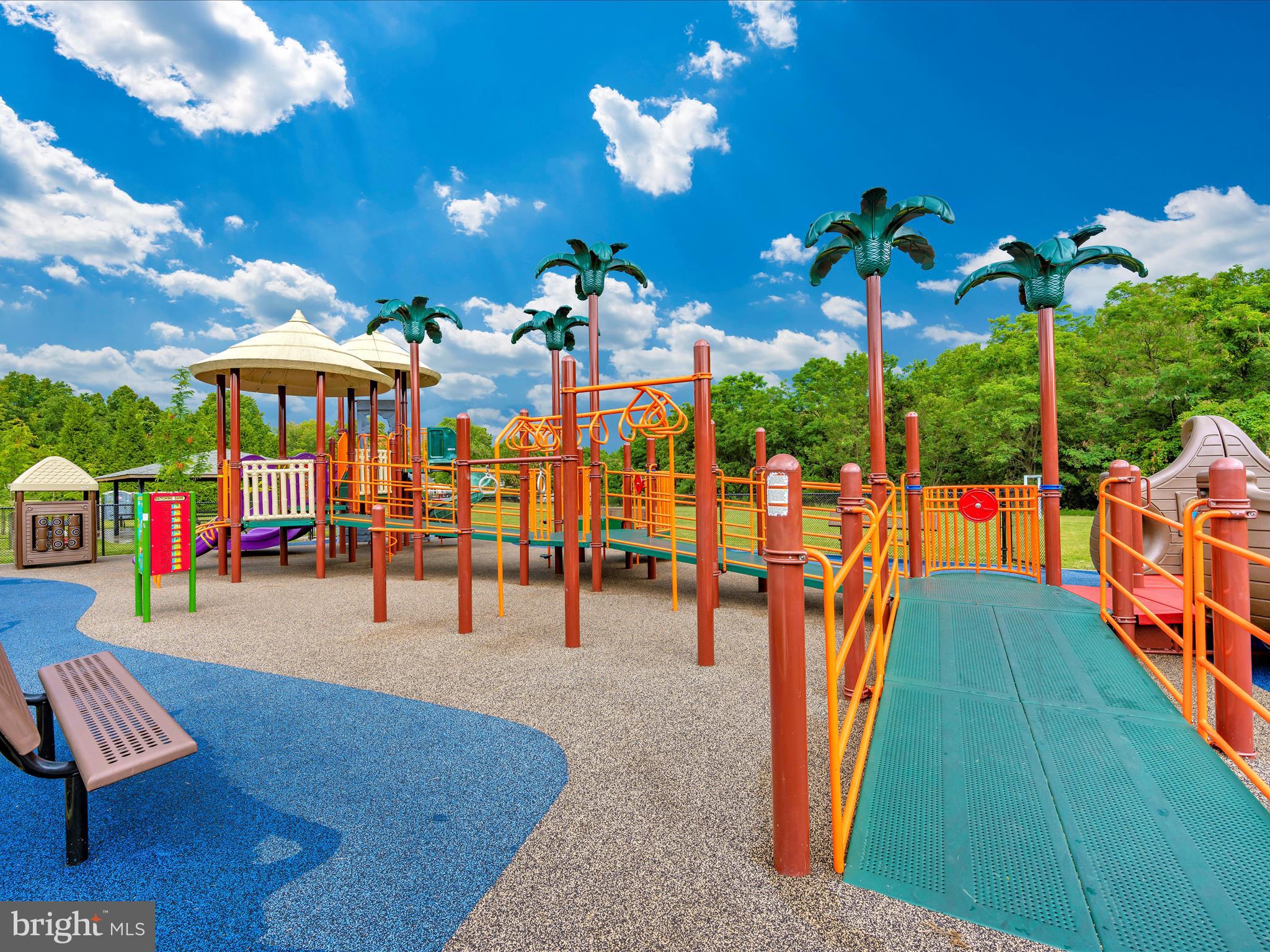 SHADOW OAK - Residential