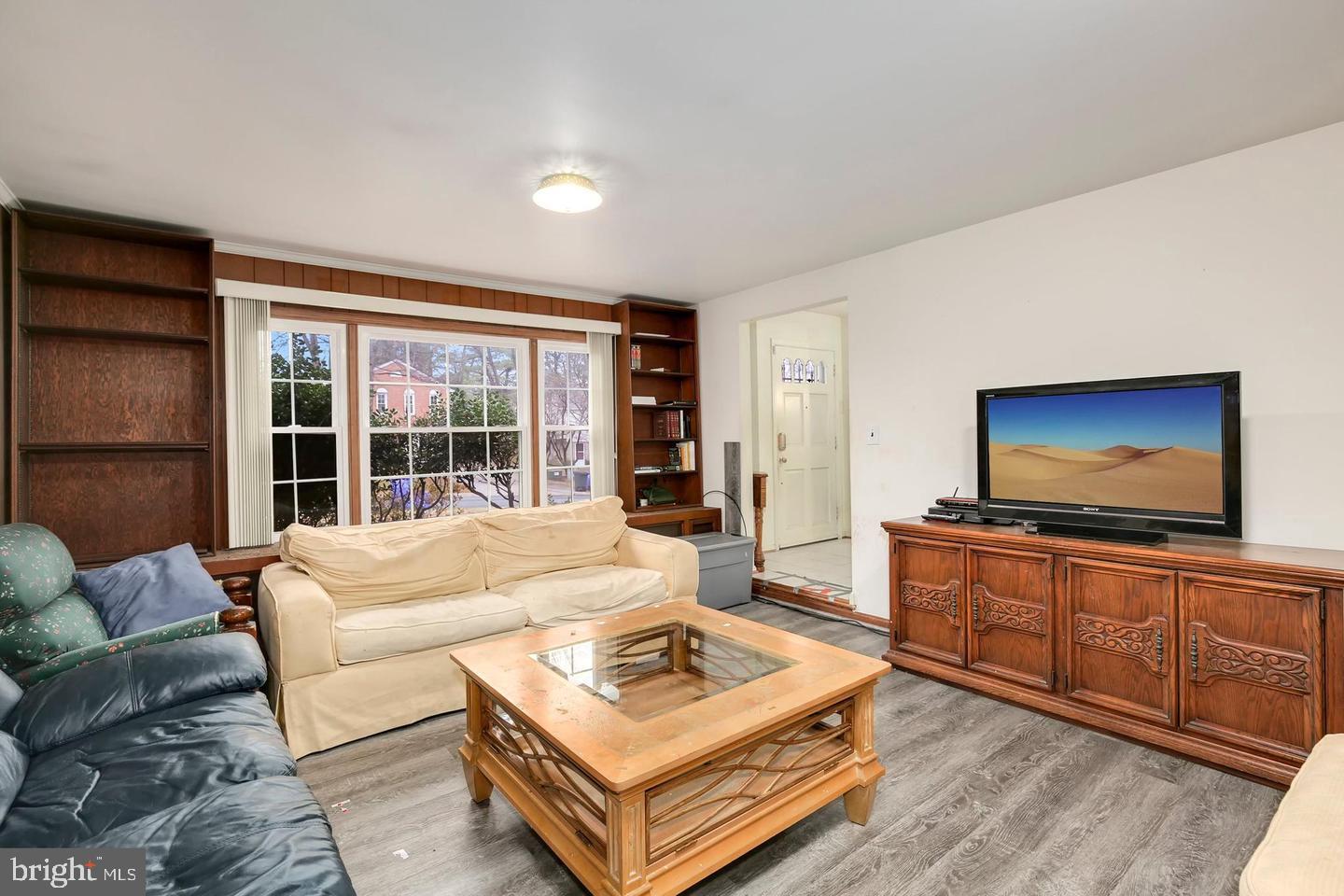 GLENFIELD MANOR - Residential