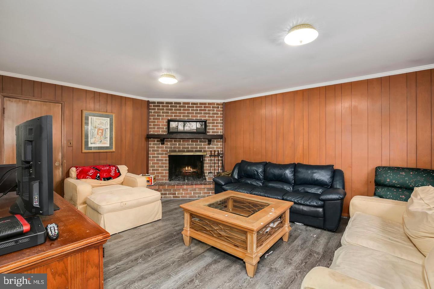 GLENFIELD MANOR - Residential