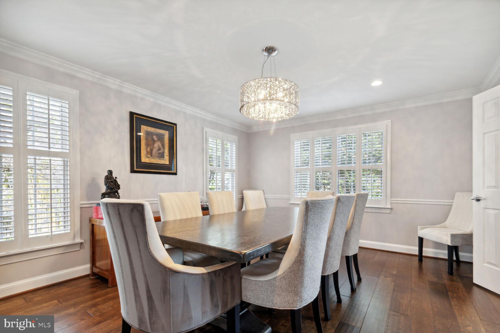 CHAIN BRIDGE SQUARE - Residential